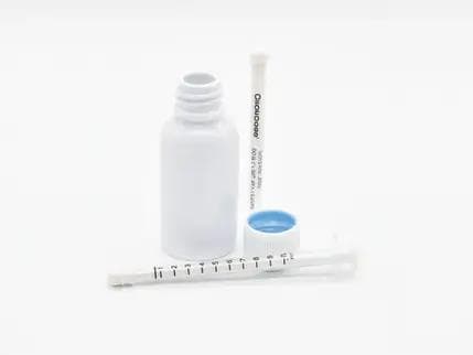 MedLock’s high-precision ClickDose syringes displayed with child-resistant bottles and caps, designed for safe and accurate dispensing of high-THC oils